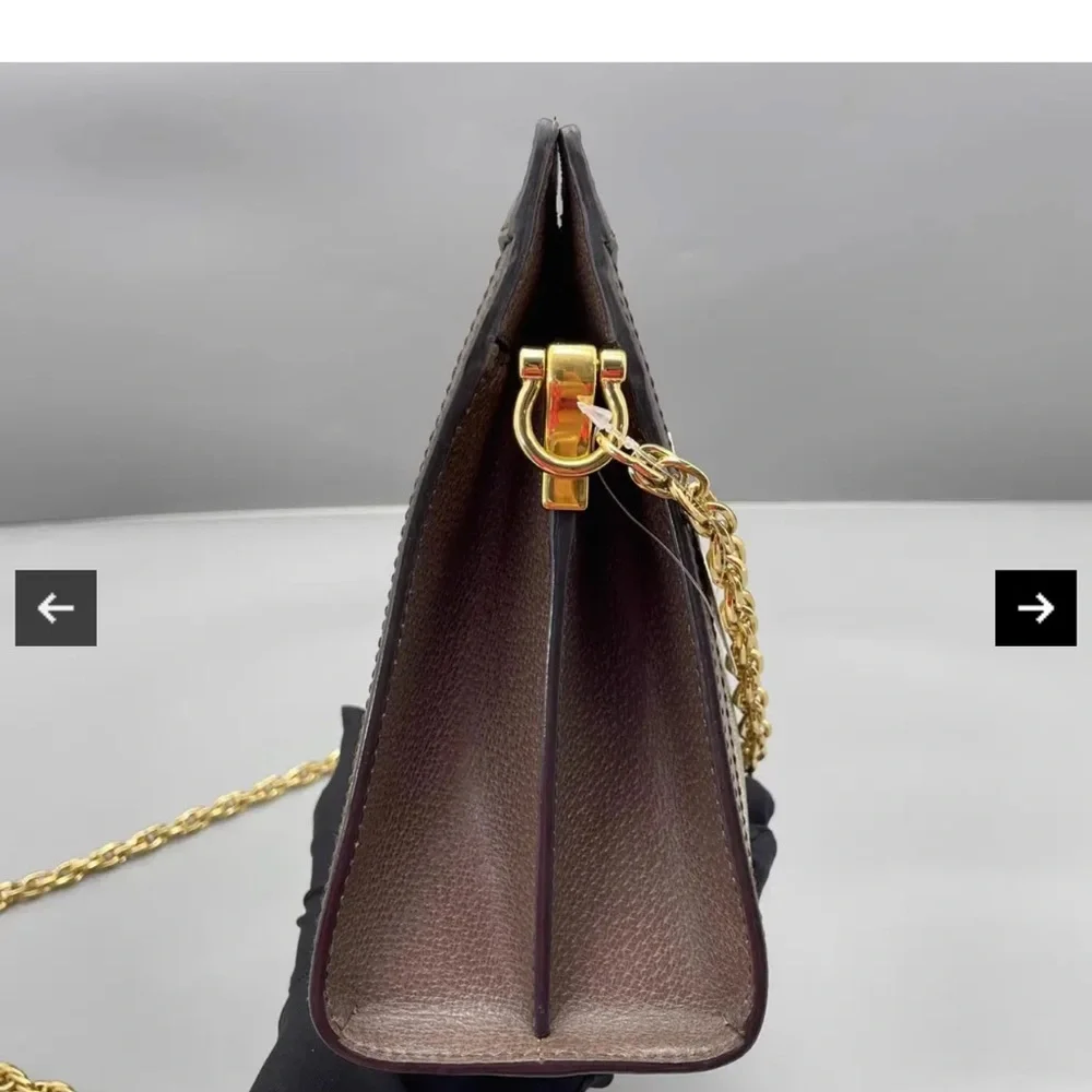 Gucci shoulder bag. Excellent pristine condition. Only used twice ever - Picture 3 of 11